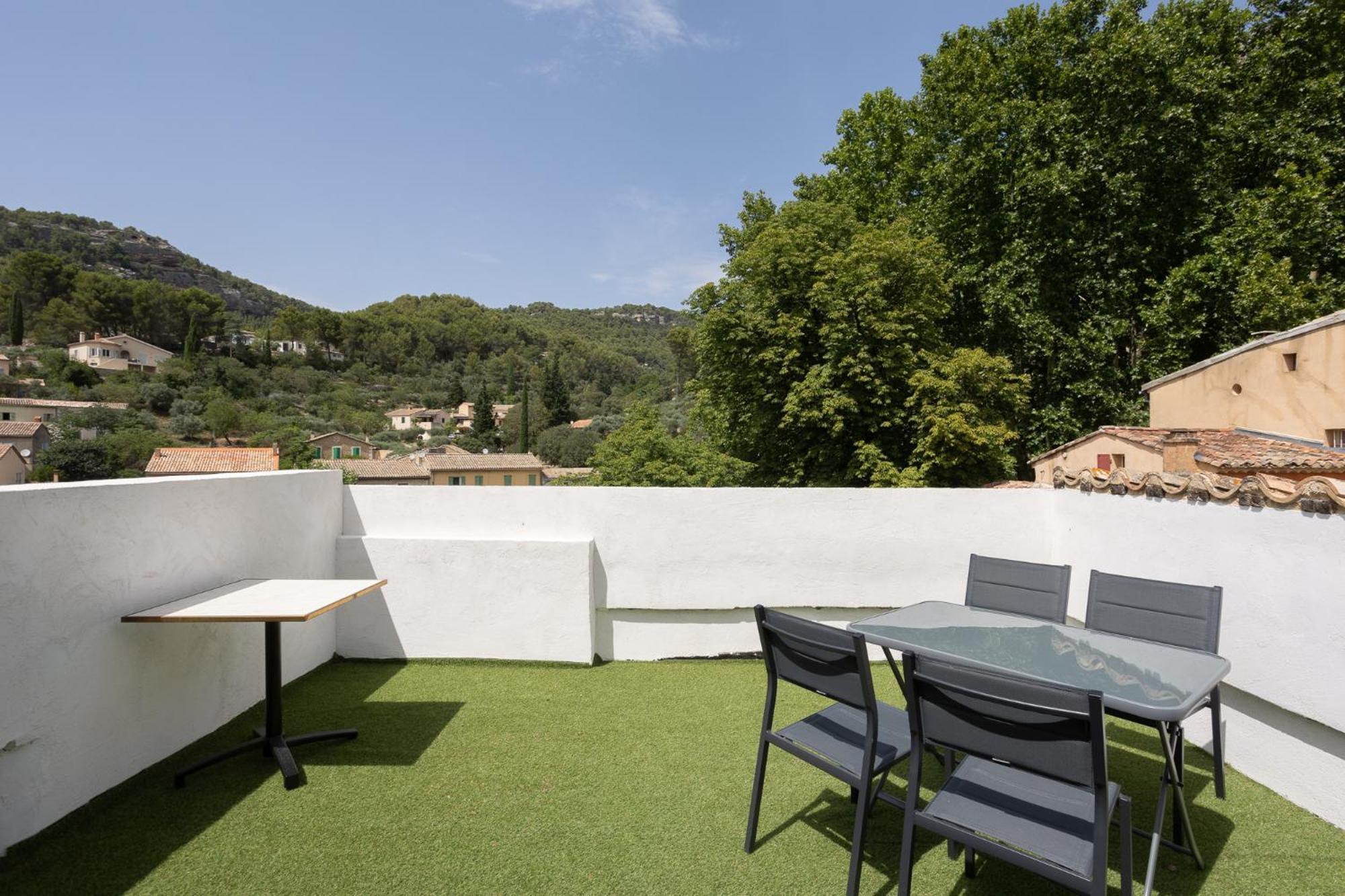Le Chateau Olive Et Raisin Fontaine-de-Vaucluse Luaran gambar